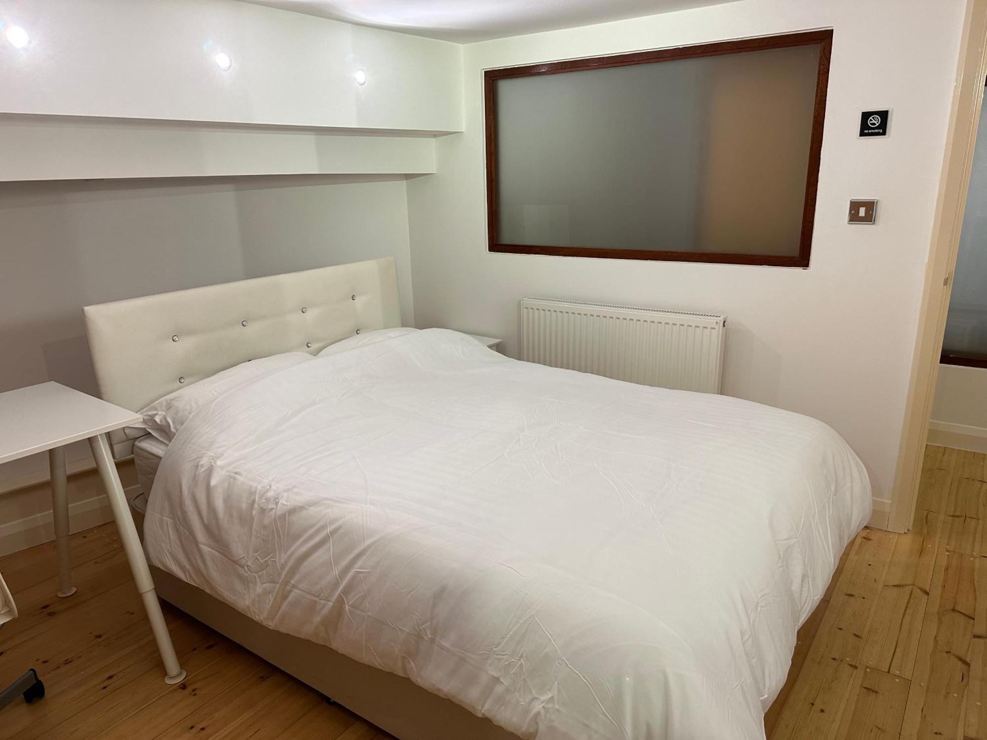Centre 3 Bedrooms With Parking * Ноттингем