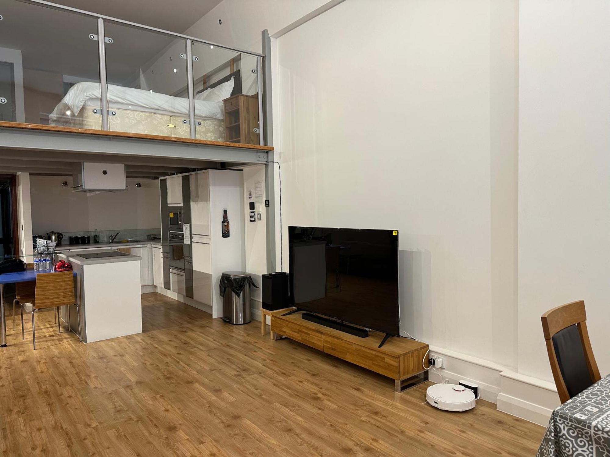 Centre 3 Bedrooms With Parking Апартаменты